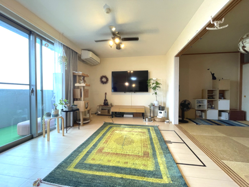 コアマンションルネス大橋の居間・リビング