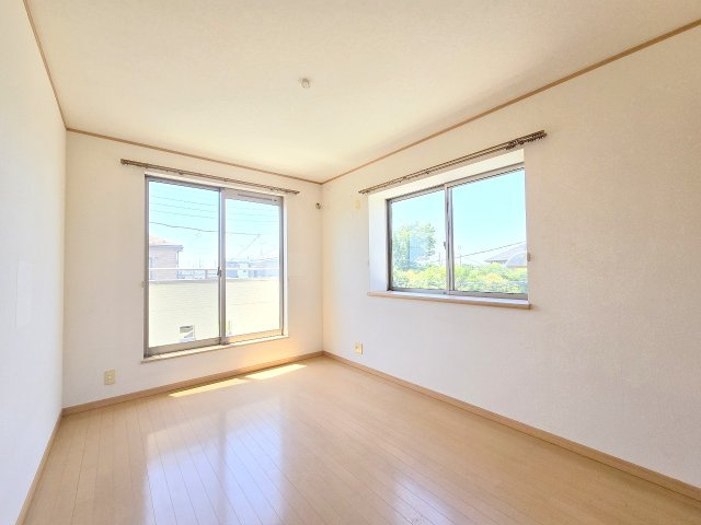 春日部市藤塚　中古一戸建の洋室|2025撮影