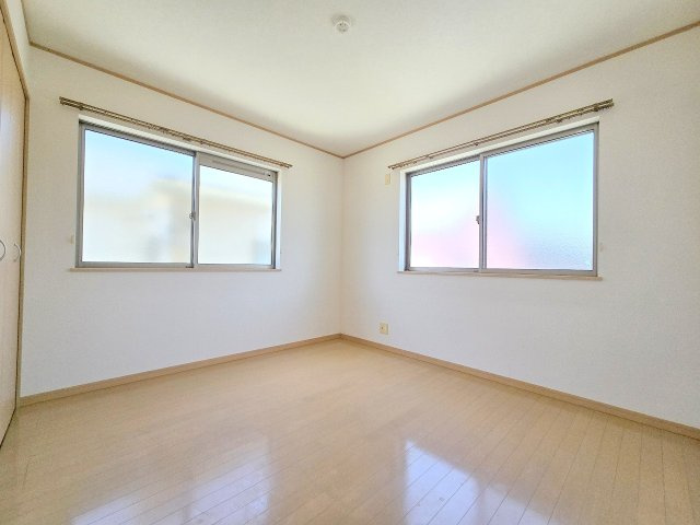 春日部市藤塚　中古一戸建の洋室|2025撮影