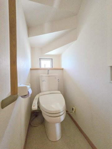 春日部市藤塚　中古一戸建のトイレ|2025撮影