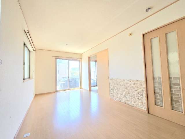 春日部市藤塚　中古一戸建の居間・リビング|2025撮影