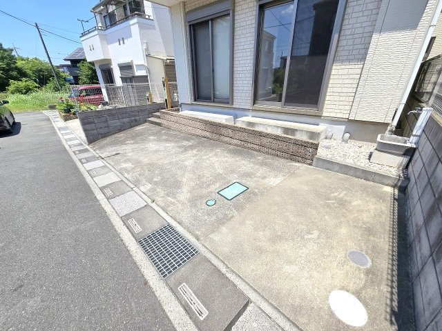 春日部市藤塚　中古一戸建の駐車場|2025撮影