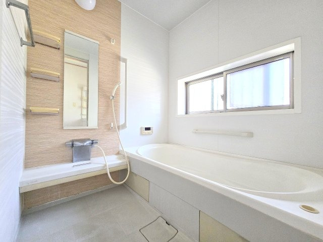 春日部市藤塚　中古一戸建の浴室|2025撮影