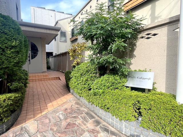 Ｒｕｅｌｌｅ Ｋｉｃｈｉｊｙｏｕｊｉのエントランス