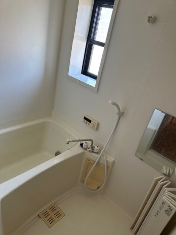 柏崎市岩上のアパートの浴室