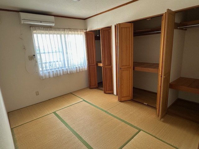 柏崎市岩上のアパートの和室