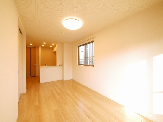 ブランドールαの居間・リビング|こちらのリビングで趣味の時間をお楽しみください