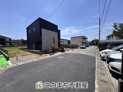 【前面道路含む現地写真】 | ワイウッドコート小山市城東第３期4号棟 | 前面道路含む現地写真