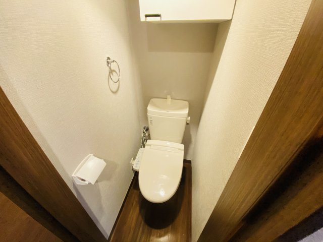 【トイレ】 | アーンベスト北新宿 | ※別部屋の写真です
