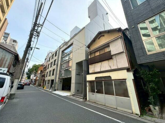 台東区鳥越２丁目の売地の前面道路含む現地写真