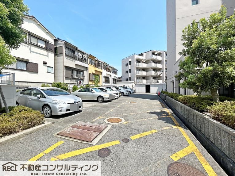 上甲子園ビューハイツの駐車場