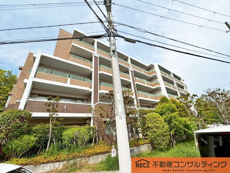 住吉山手コモンズC棟の外観