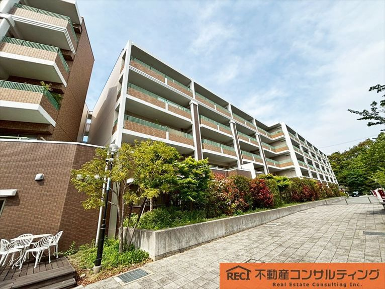 住吉山手コモンズC棟の外観
