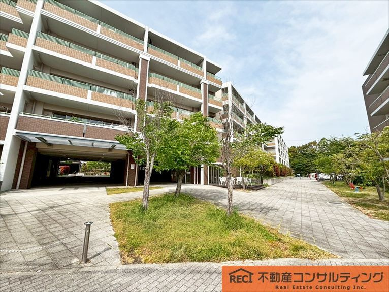 住吉山手コモンズC棟の外観