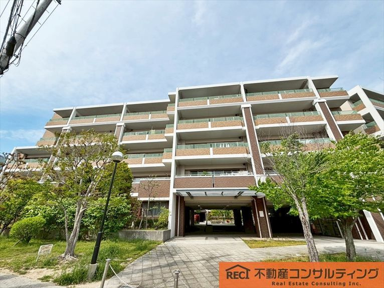 住吉山手コモンズC棟の外観