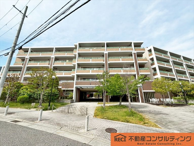 住吉山手コモンズC棟の外観
