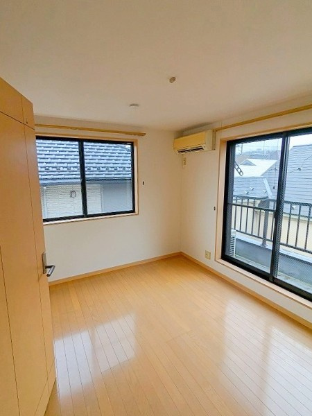 仲六郷3丁目戸建ての洋室