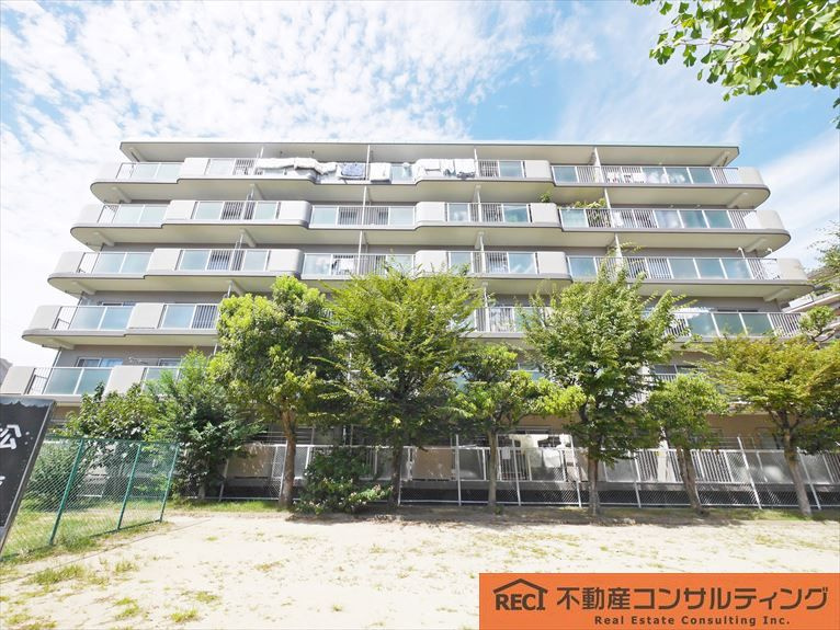 ユニハイム甲子園口の外観