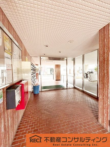 ルミエール青木のエントランス