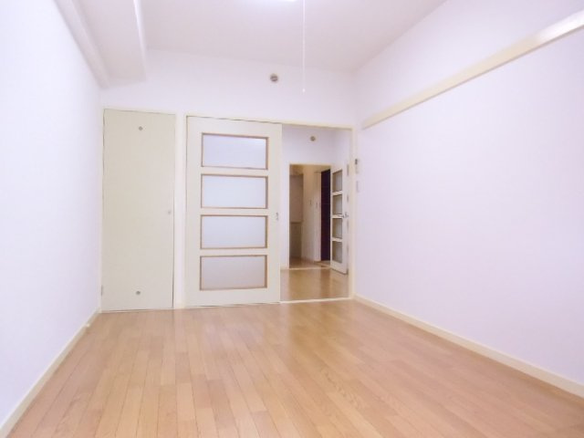 【寝室】