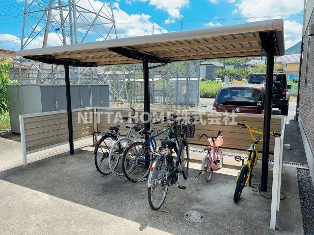 サニーヒル幸　１号館のその他|屋根付きの駐輪場は無料です！！