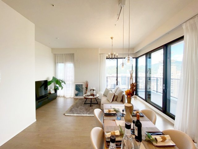 ベイシティタワーズ神戸WESTの居間・リビング