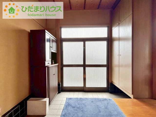 那珂市後台　中古戸建　店舗付き住宅の玄関|居住用の玄関です。