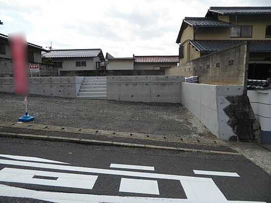 【前面道路含む現地写真】