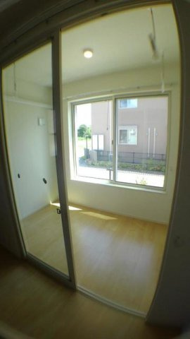 サンライフ上峰Ⅲのバルコニー|陽当たり良好なサンルームです♪