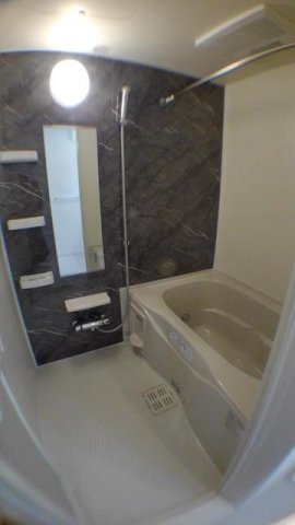 サンライフ上峰Ⅲの浴室|追い焚き・浴室乾燥機付きのお風呂です♪