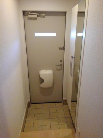 ヴィオラガーデンの玄関|シューズボックス付きの玄関です☆