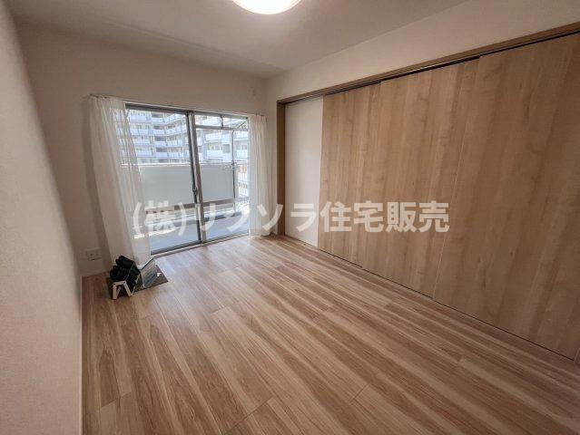 メイプルパークスクエア西弐番街の子供部屋|洋室6.1帖
■物件内覧・資金計画相談・住宅ローン相談、リフォーム相談、お問合せ受付中■
※当日・翌日のご内覧、ご相談はお電話でのお問合せがスムーズです！