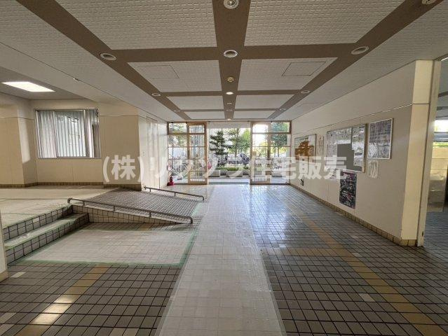 メイプルパークスクエア西弐番街のエントランス|内部
■物件内覧・資金計画相談・住宅ローン相談、リフォーム相談、お問合せ受付中■
※当日・翌日のご内覧、ご相談はお電話でのお問合せがスムーズです！