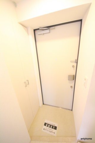 エステムコート梅田天神橋2グラシオ　仲介手数料無料の玄関