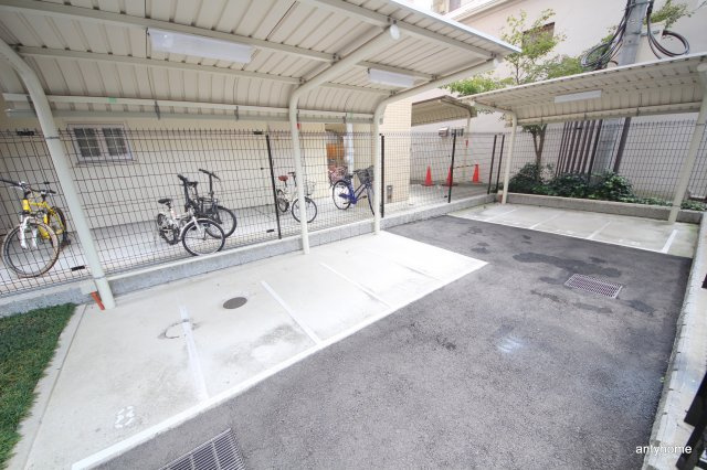 エステムコート梅田天神橋2グラシオ　仲介手数料無料の駐車場