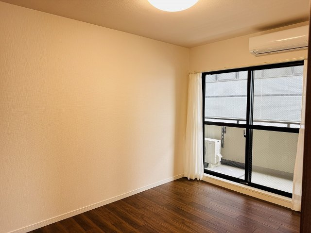 リッツタワー八王子の子供部屋|～西側バルコニーに面している6.0帖の洋室です～