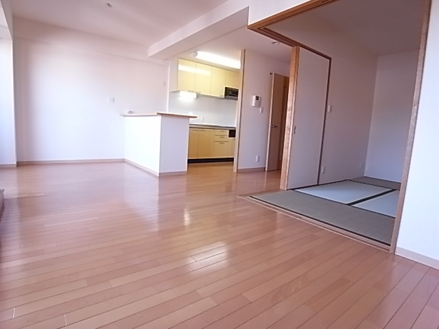 リュイール桃山台の居間・リビング