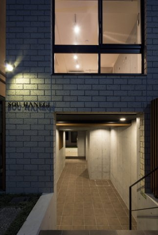 世田谷区羽根木１丁目の賃貸マンションのエントランス