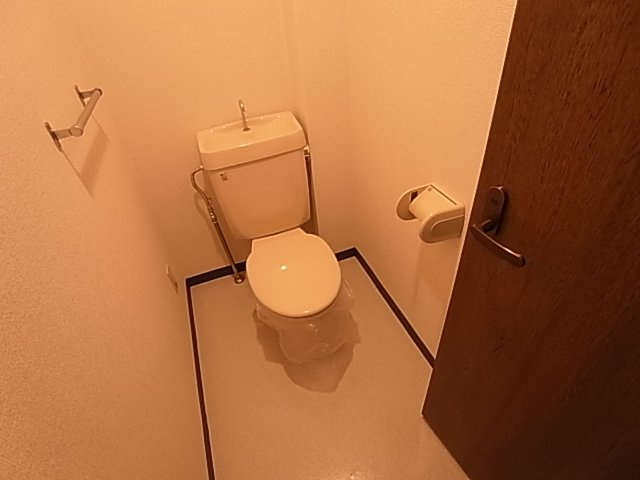 神戸市北区谷上西町の賃貸マンションのトイレ