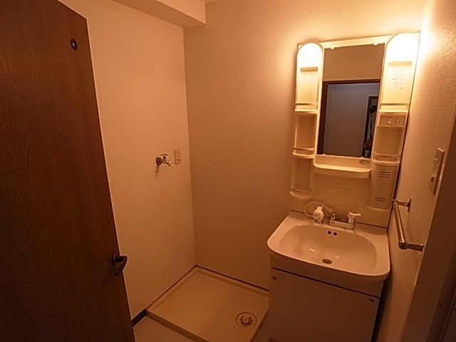 神戸市北区谷上西町の賃貸マンションの洗面所