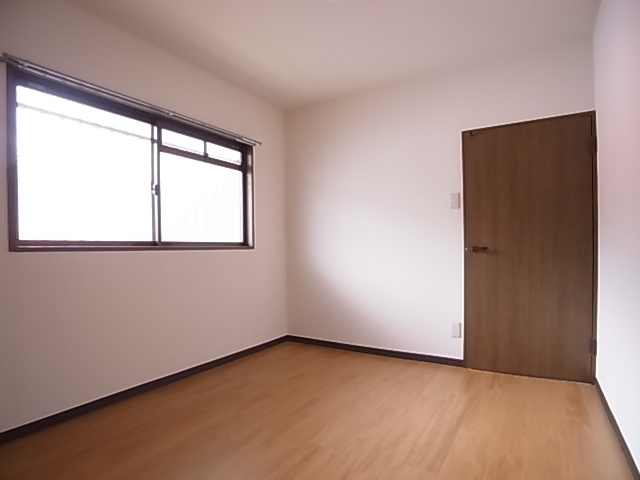 神戸市北区谷上西町の賃貸マンションの内装|洋室