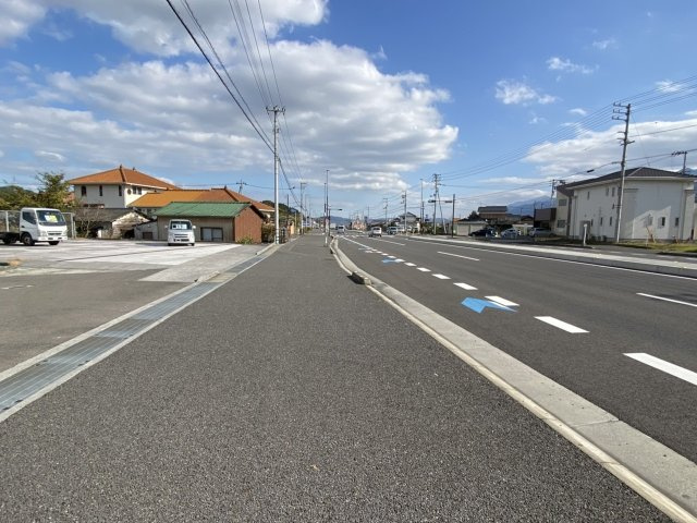 大生院　売土地の前面道路含む現地写真