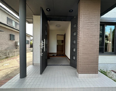 【玄関】 | 和歌山市内原981-58