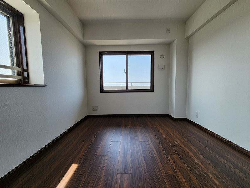 マルベリー小牧山南の洋室|広々とした洋室です