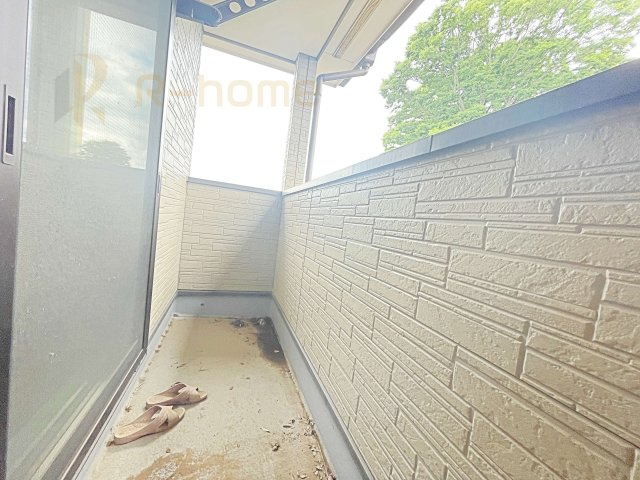 取手市戸頭　中古戸建のバルコニー|お布団やラグなどの大きな物も干しやすい広々としたバルコニー！