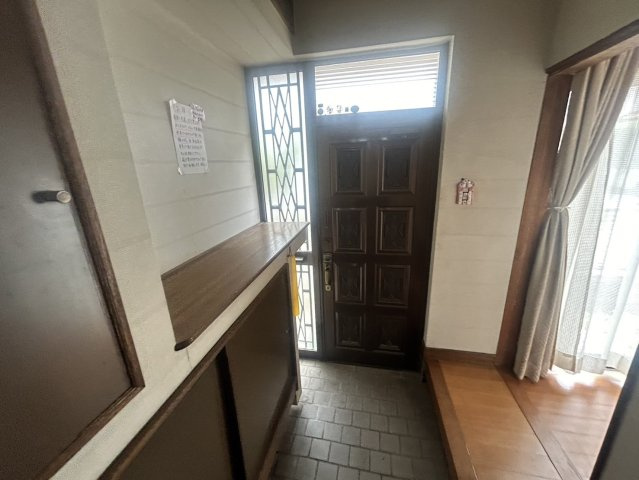 高崎市石原町1086-19の玄関
