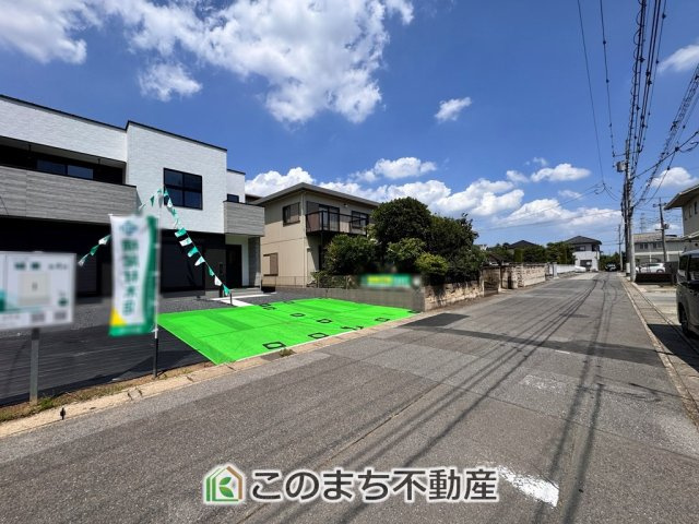 ワイウッドコート小山市城東第４期1号棟の前面道路含む現地写真|前面道路含む現地写真