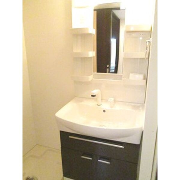 グランシス江坂の洗面所