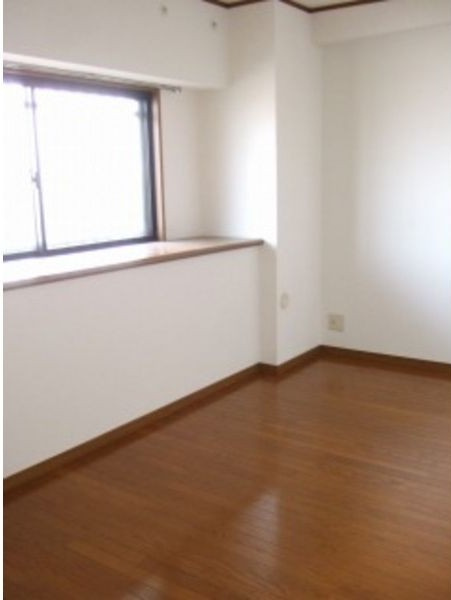 ヴァンベール徳重の寝室