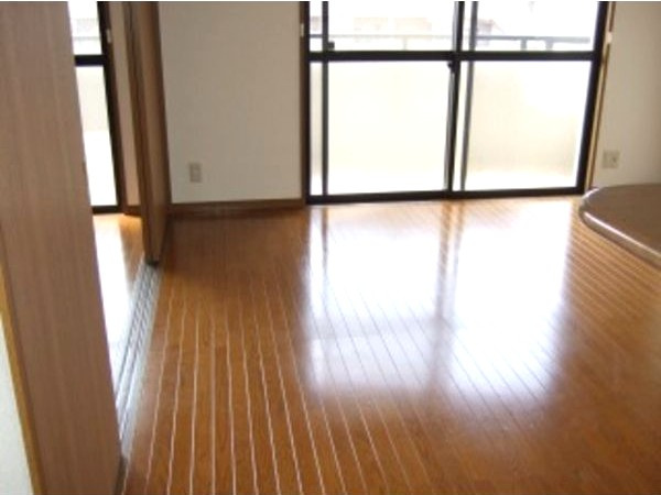 ヴァンベール徳重の居間・リビング